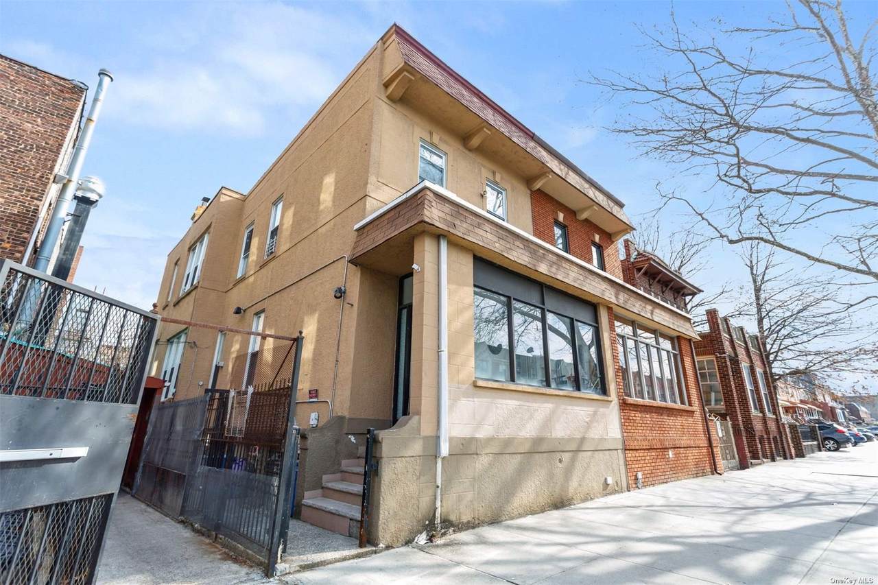 32-11 32nd Street - Photo 1