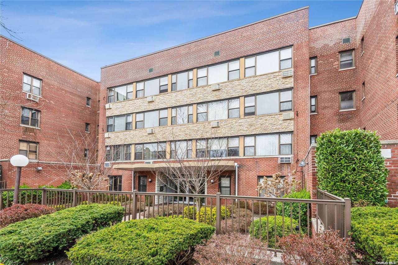 15 Hillpark Avenue - Photo 1