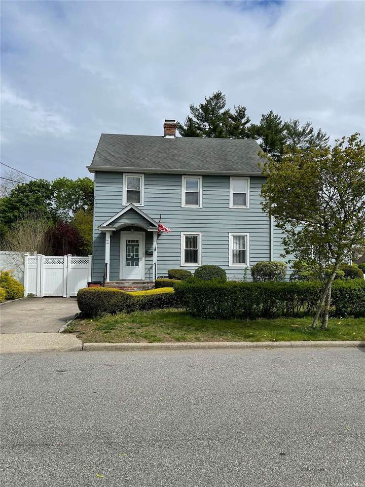 12 Pine Avenue - Photo 1