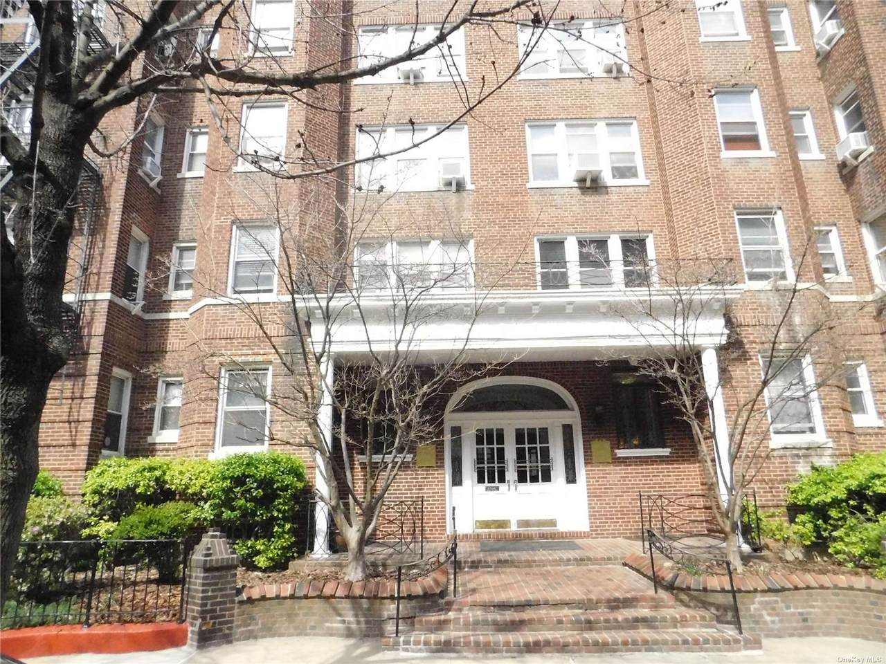65-41 Booth Street - Photo 1