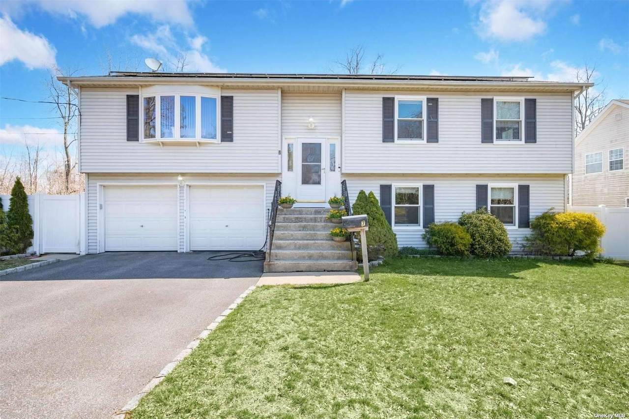 7 Hoffman Drive - Photo 1