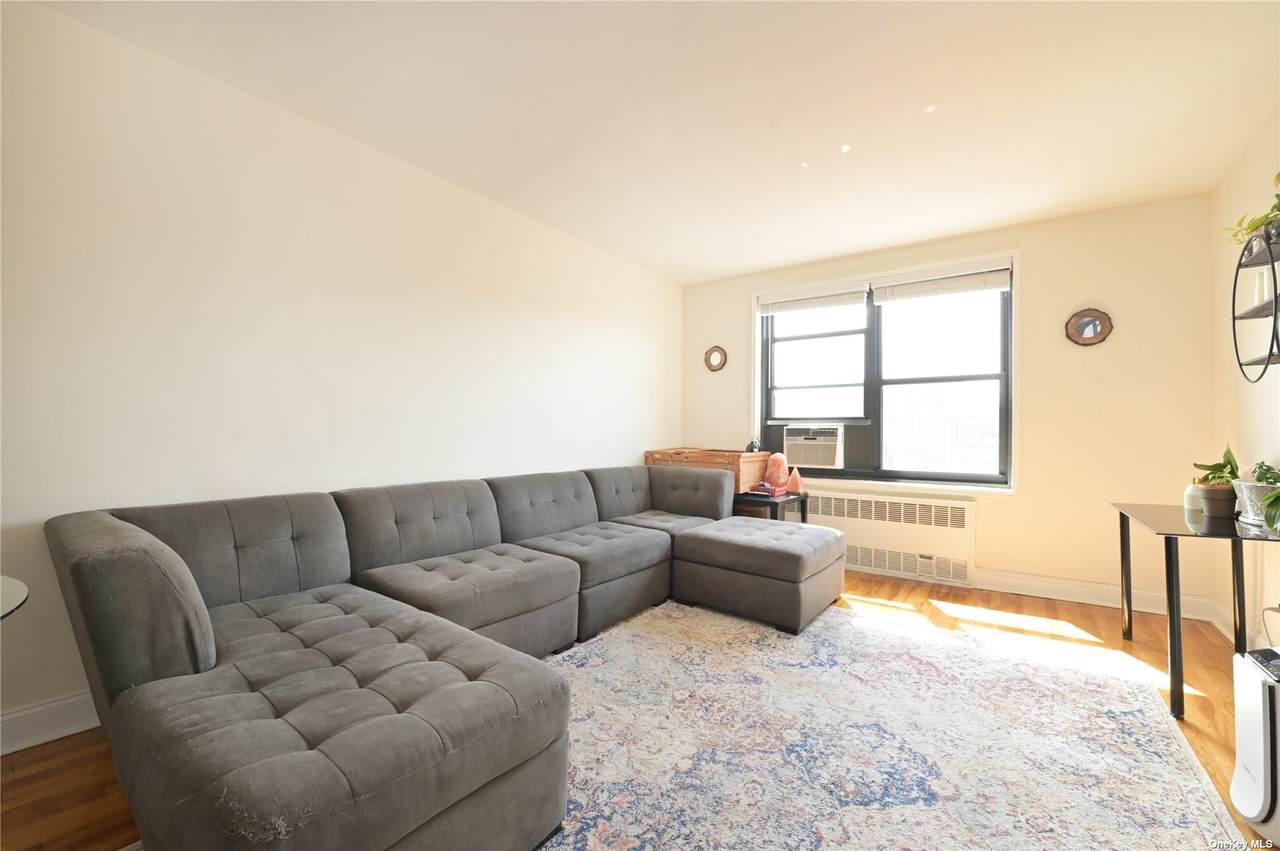 84-01 Main Street - Photo 1