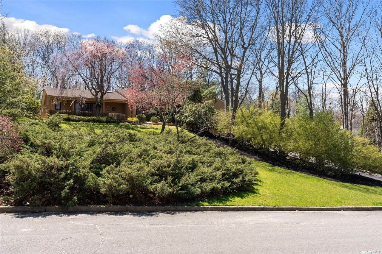 6 Sunken Valley Drive - Photo 1