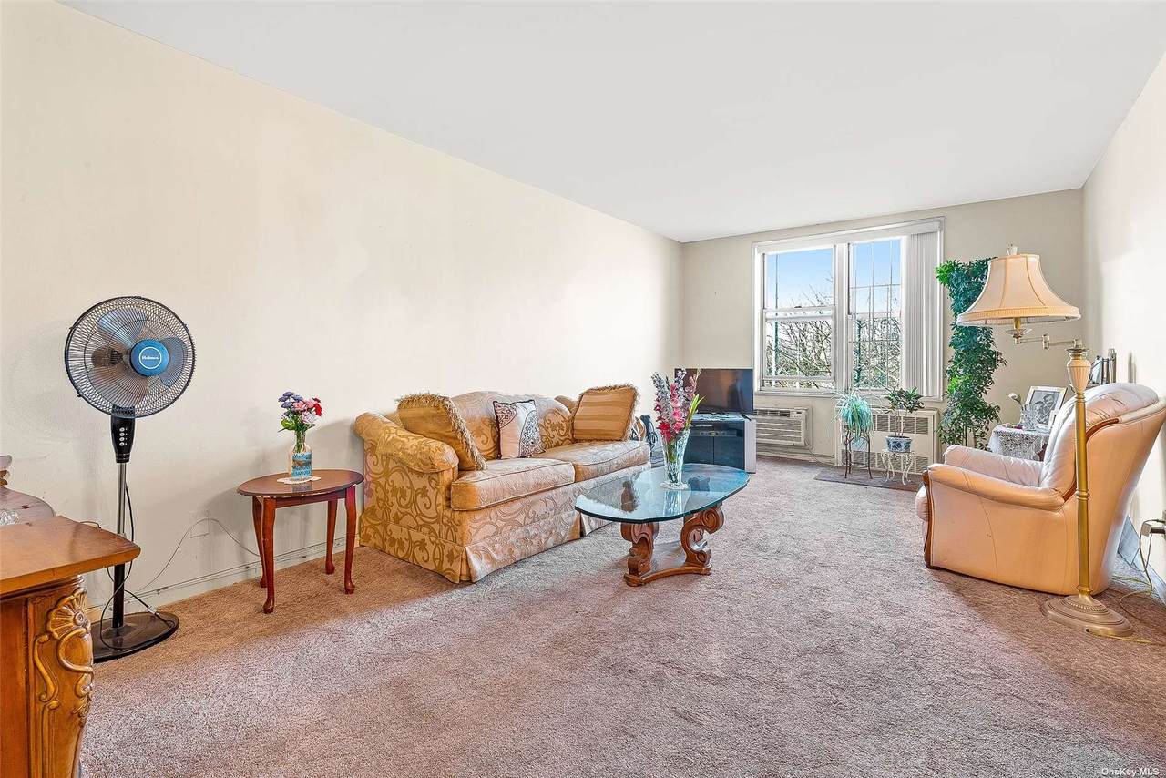 67-50 Thornton Place - Photo 1