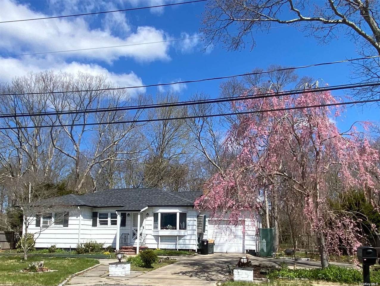19 Lincoln Avenue - Photo 1