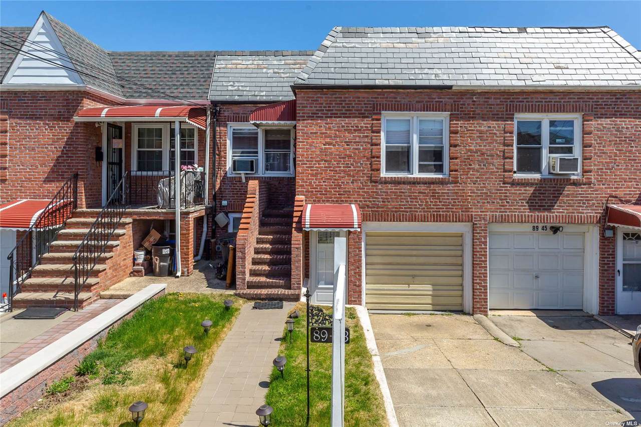 89-43 Vanderveer Street - Photo 1