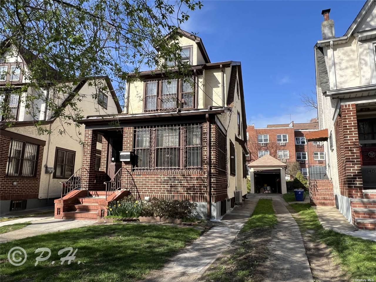 140-95 Burden Crescent - Photo 1