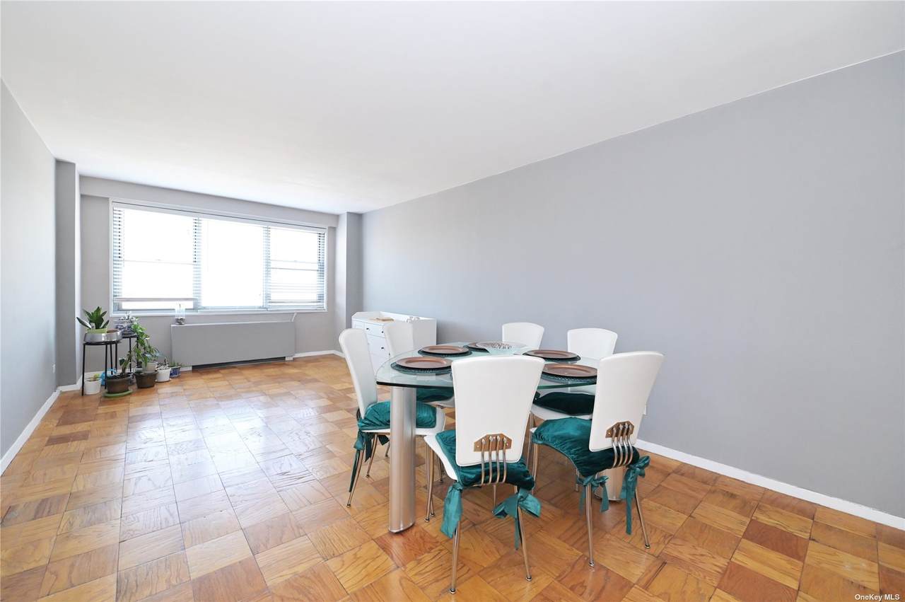 175-20 Wexford Terrace - Photo 1