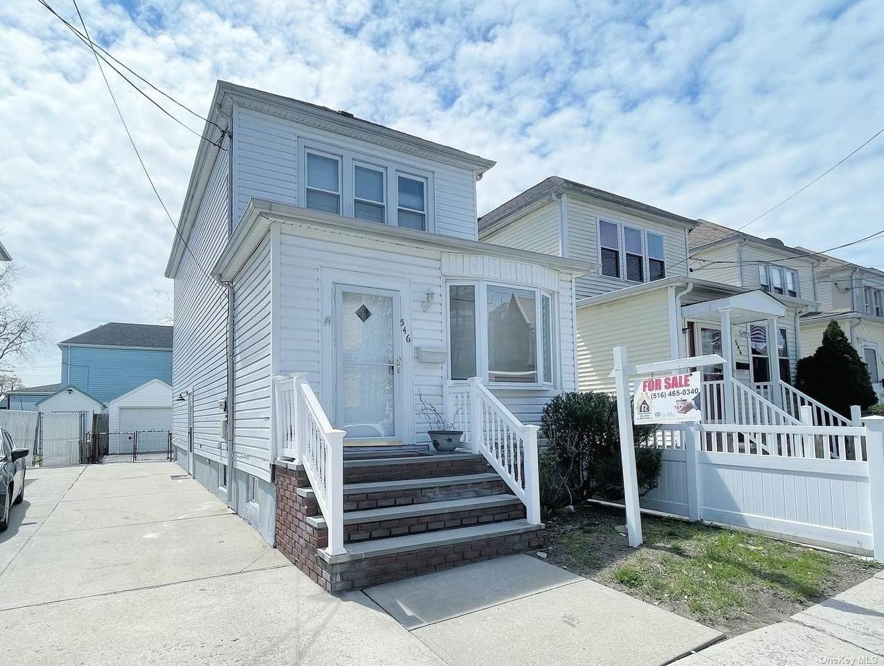 546 Southern Parkway - Photo 1