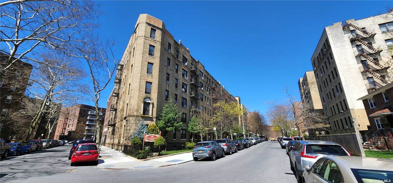 83-64 Talbot Street - Photo 1