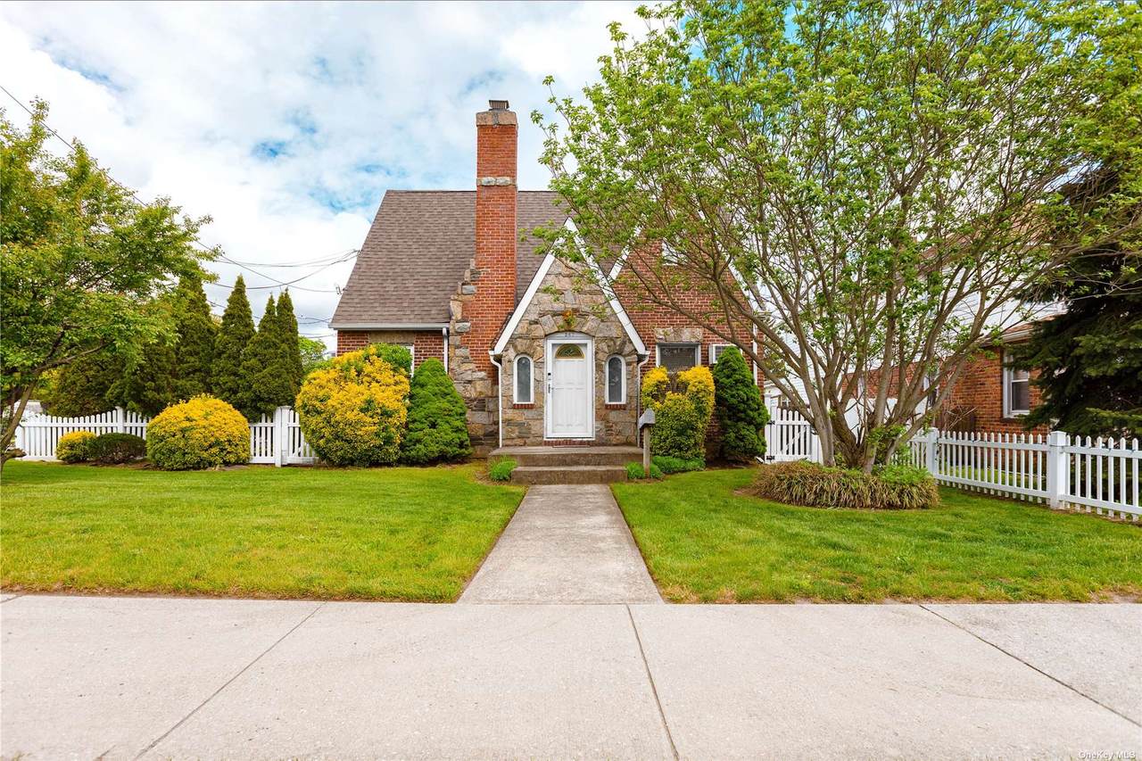 543 Newbridge Road - Photo 1