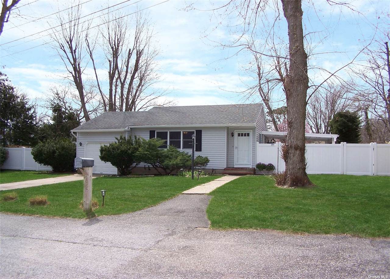 132 Lakeland Avenue - Photo 1