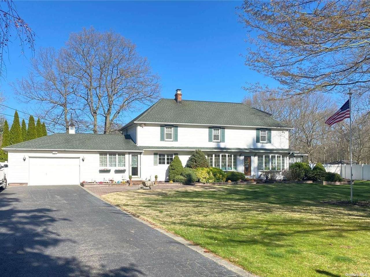 100 Jefferson Avenue - Photo 1