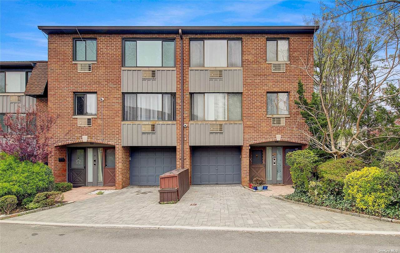 154-31 Riverside Drive - Photo 1
