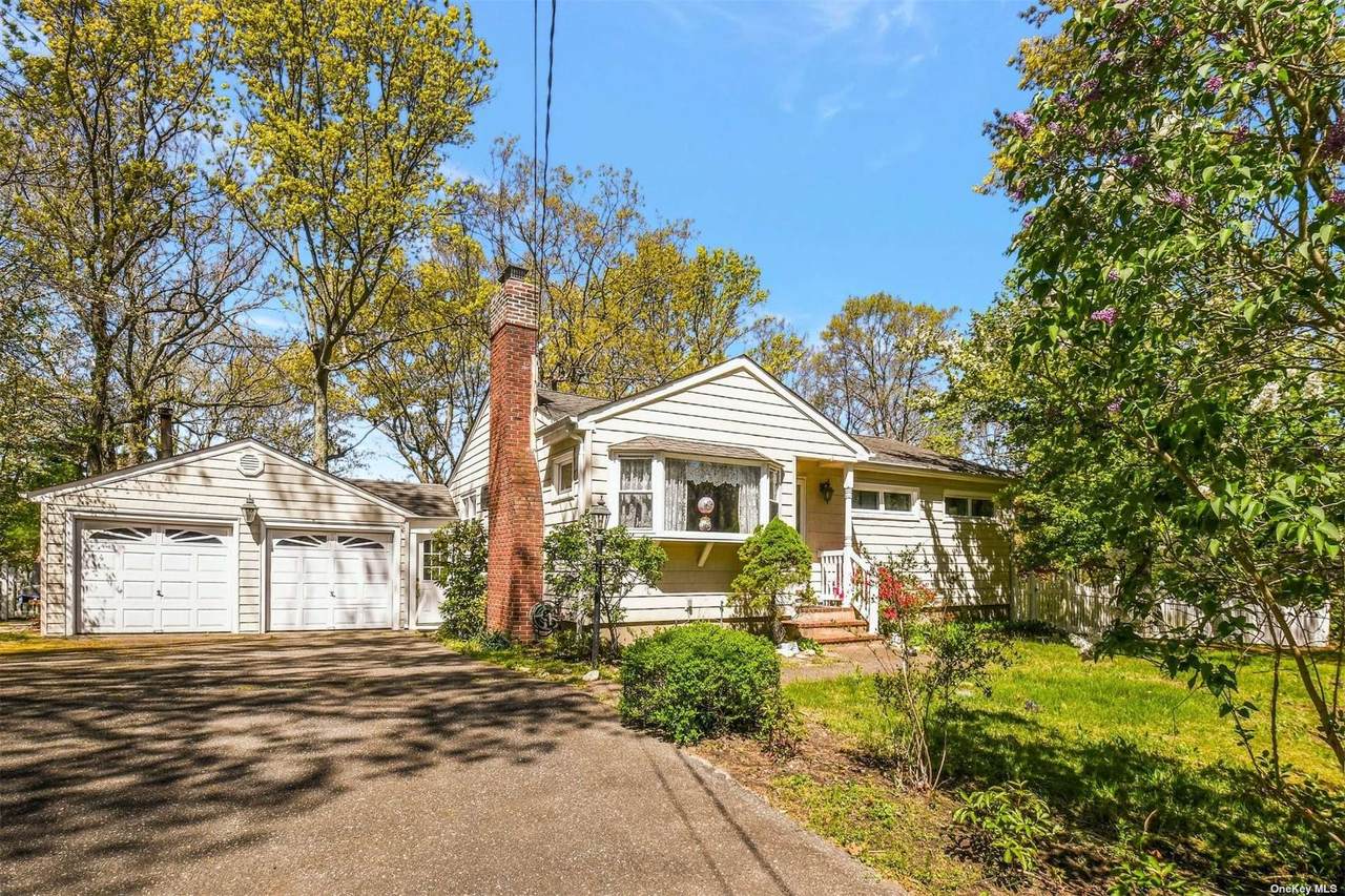 11 Rambling Road - Photo 1