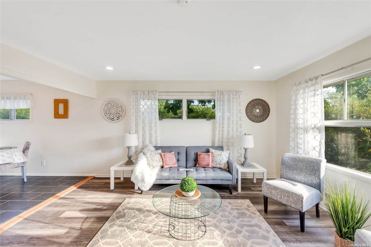 33 Vincent Road - Photo 1
