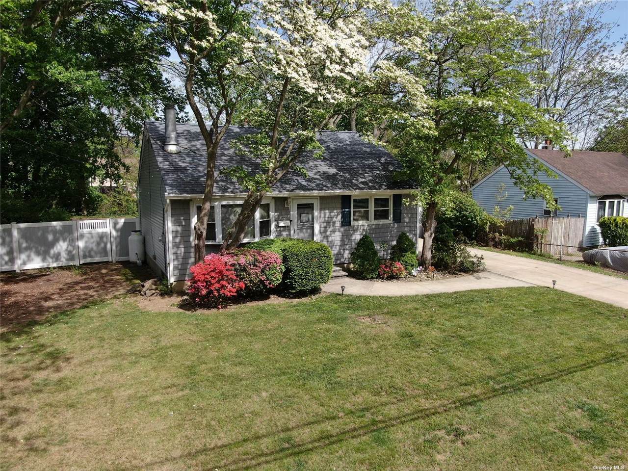 104 Dawn Drive - Photo 1
