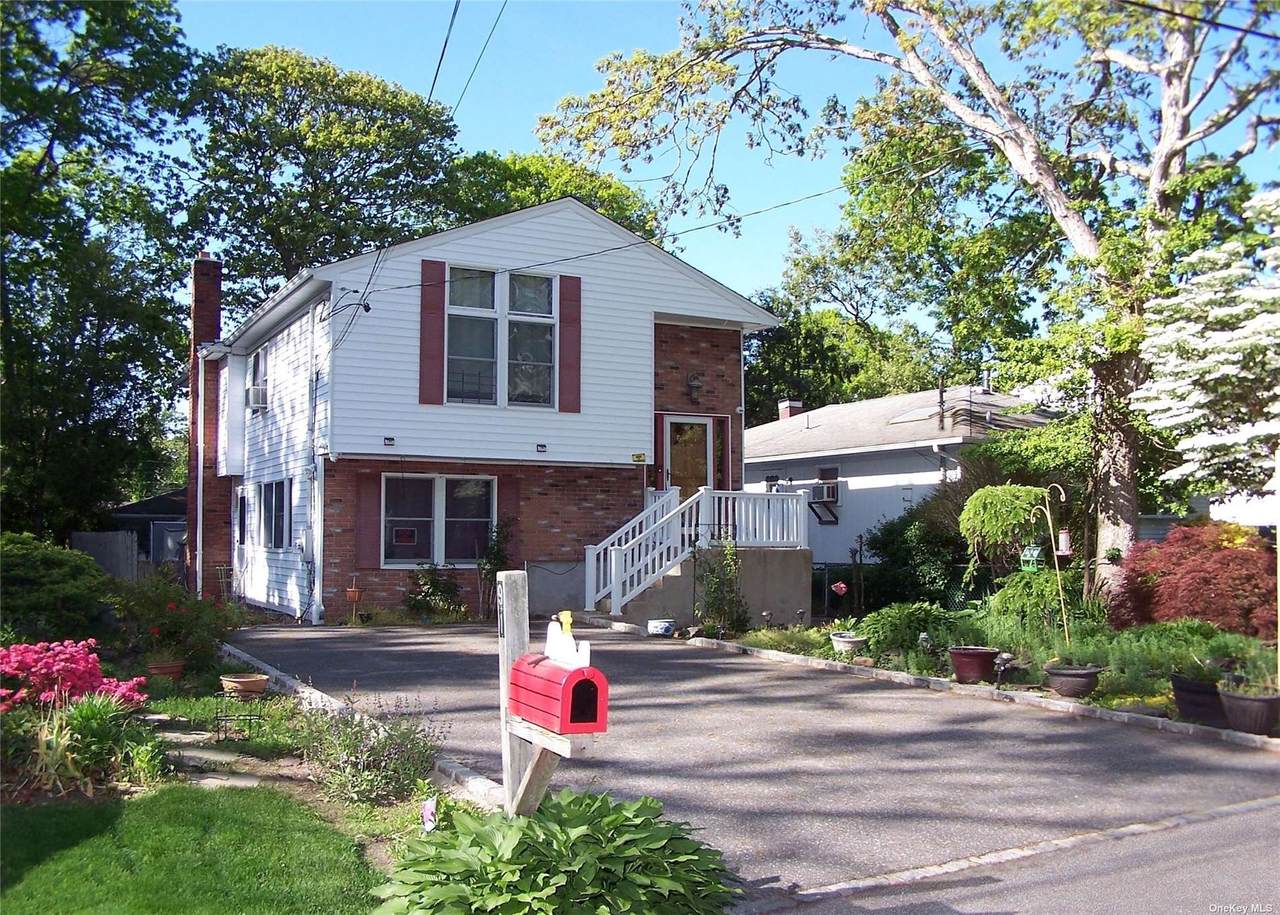 91 Moriches Avenue - Photo 1
