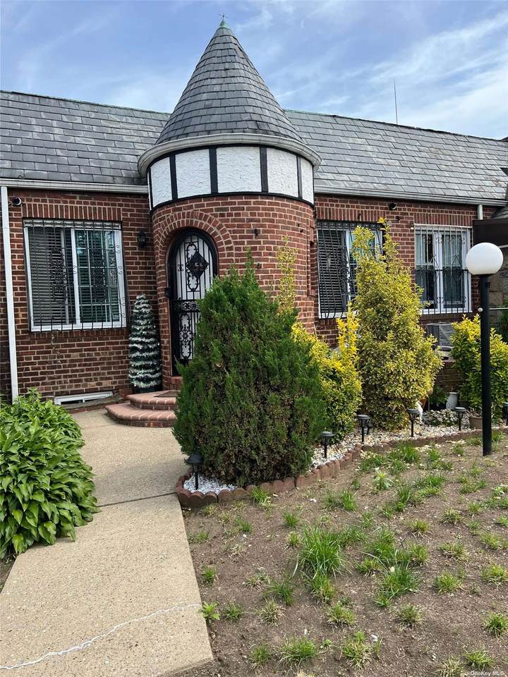 171-44 119th Road - Photo 1