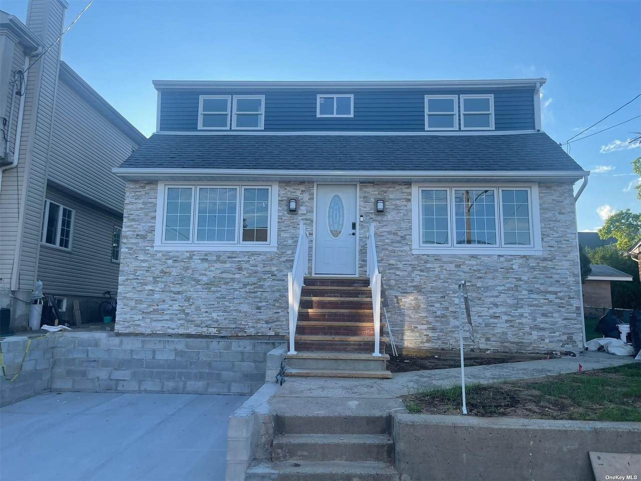101 Louis Avenue - Photo 1