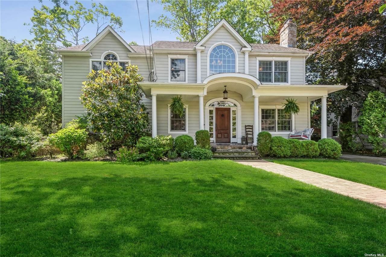 192 Loines Avenue - Photo 1