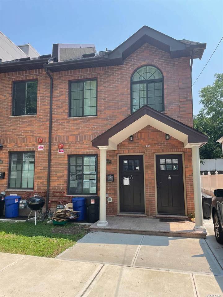 42-15 214 Place - Photo 1