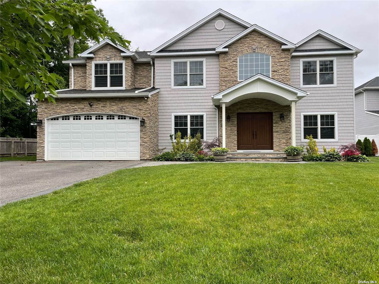 10 Cedar Street - Photo 1