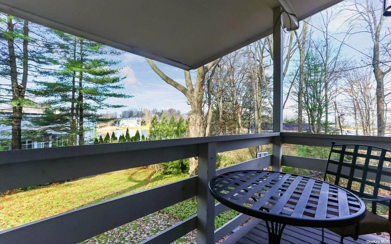 238 Kings Point Road - Photo 1