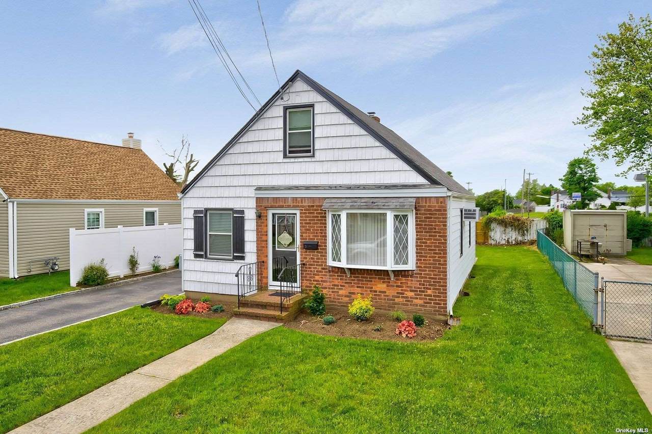 5 Marvin Avenue - Photo 1