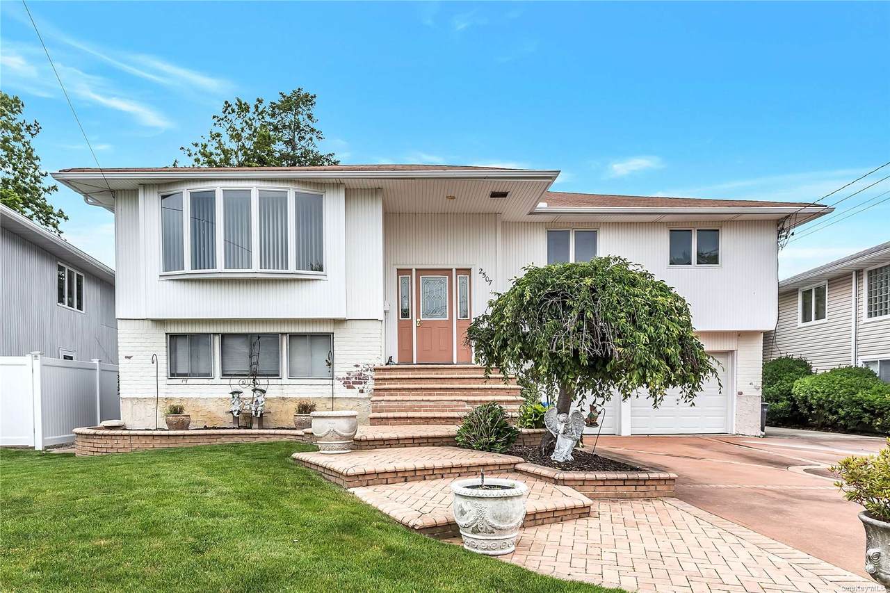 2507 Harbor Lane - Photo 1
