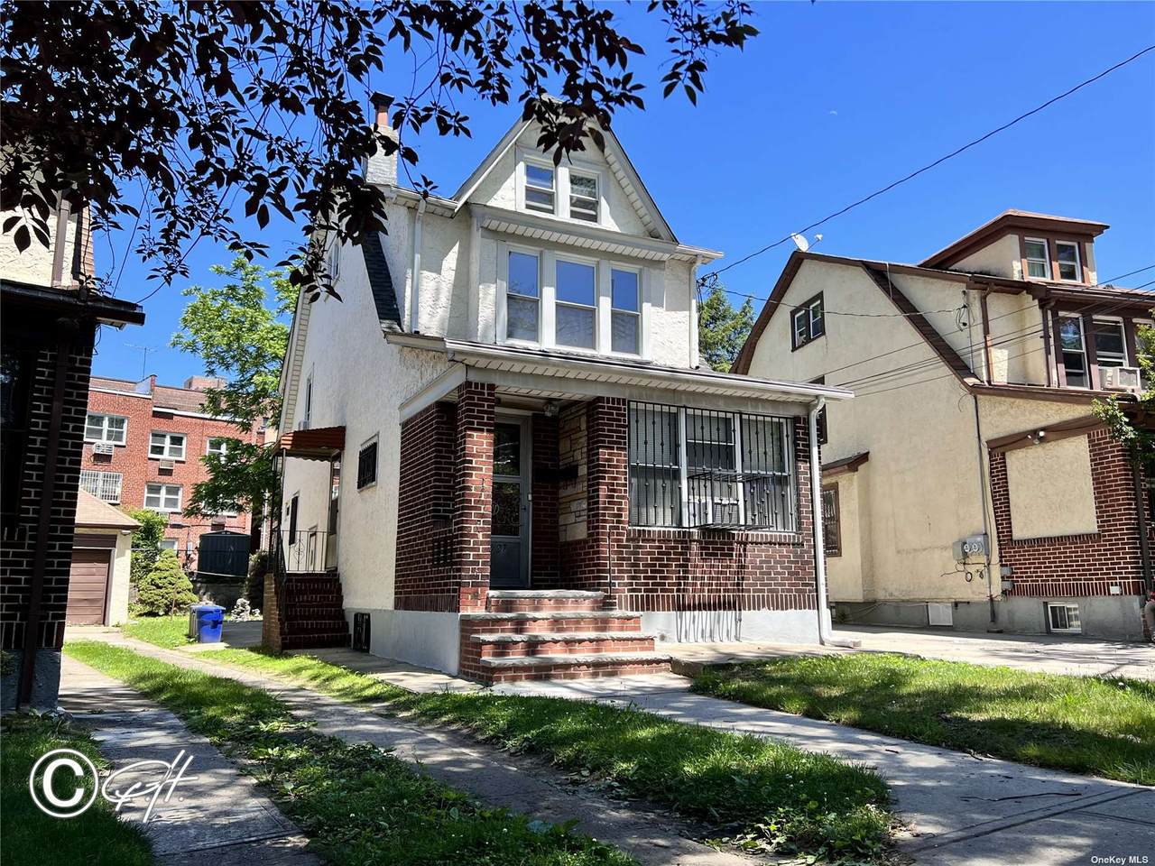 140-97 Burden Crescent - Photo 1