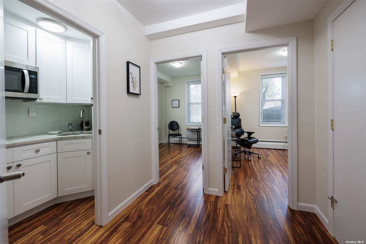 50 Hempstead Avenue - Photo 1