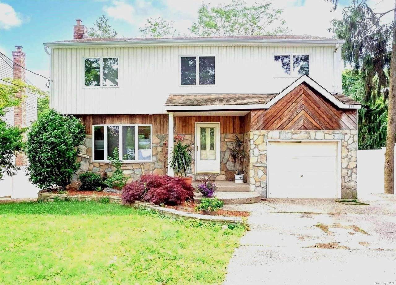 1645 Sycamore Avenue - Photo 1