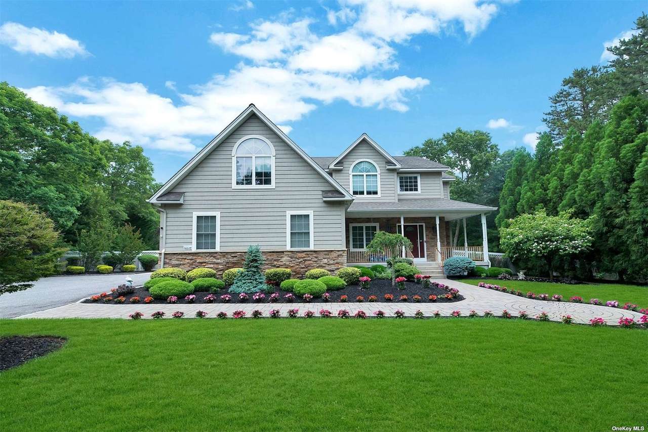 147 Wading River Road - Photo 1