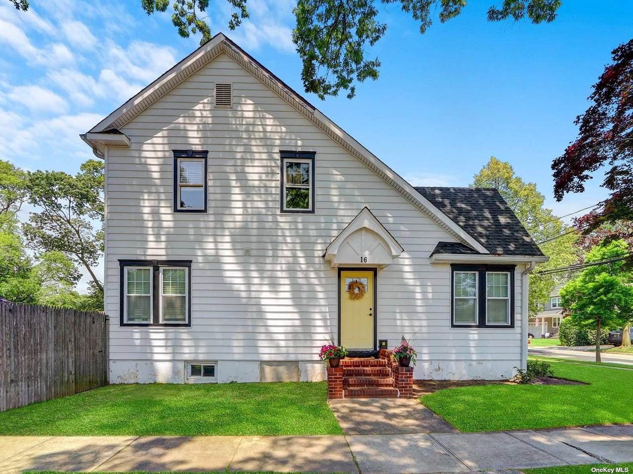 16 Cherokee Street - Photo 1