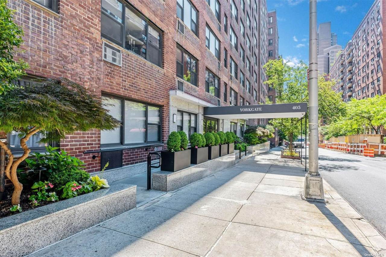 405 63rd Street - Photo 1