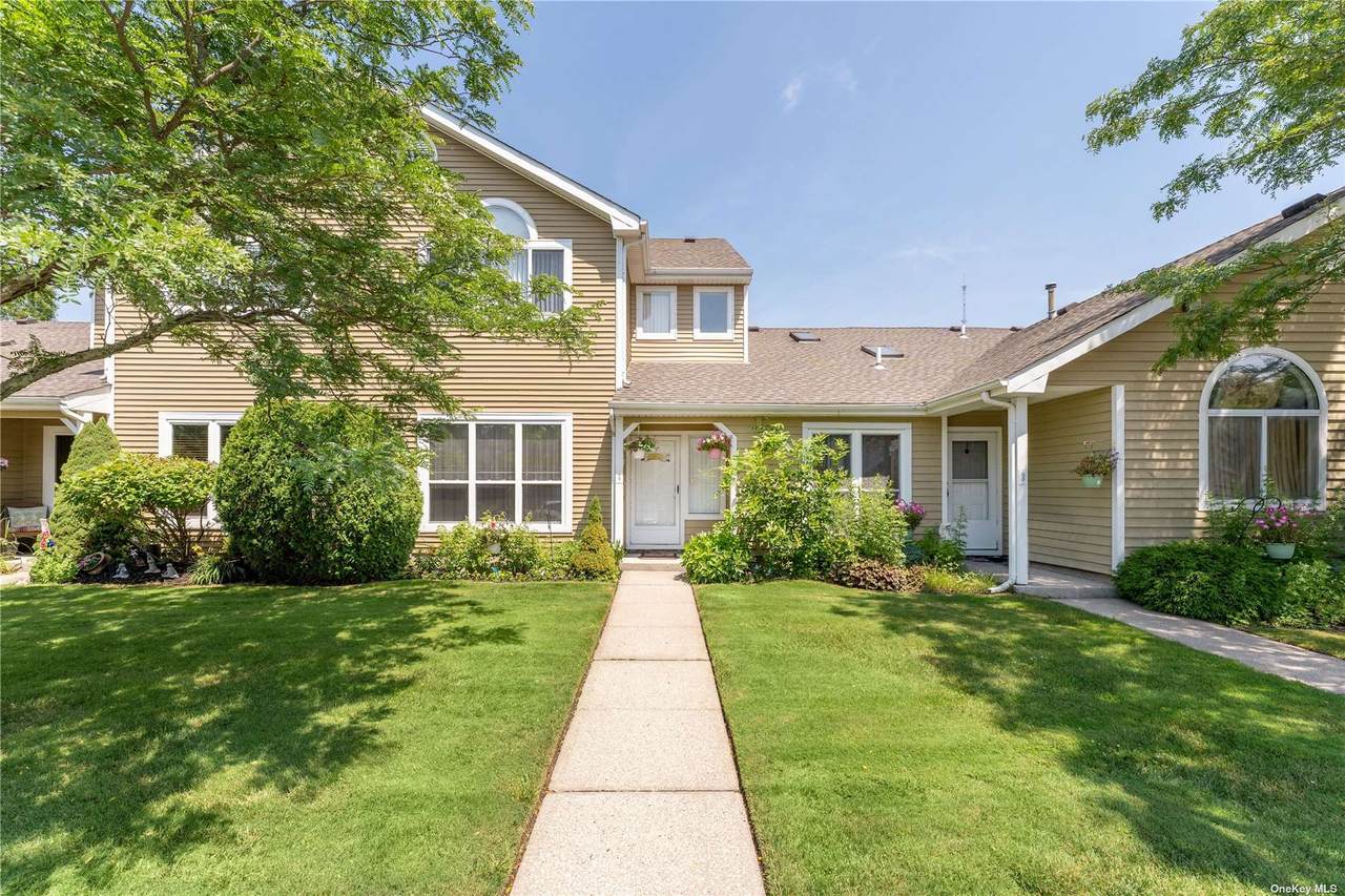 55 Eric Drive - Photo 1