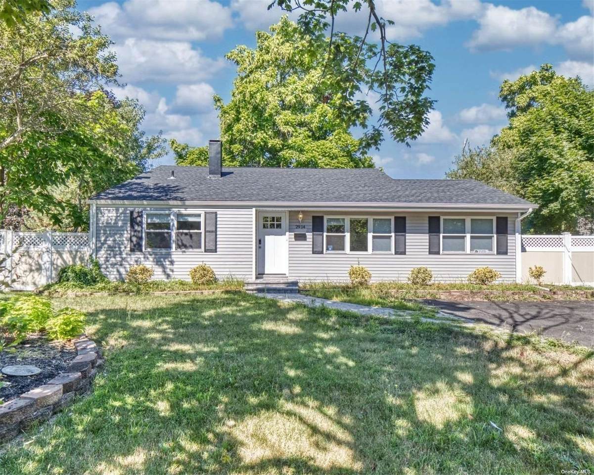 2914 Watch Hill Avenue - Photo 1