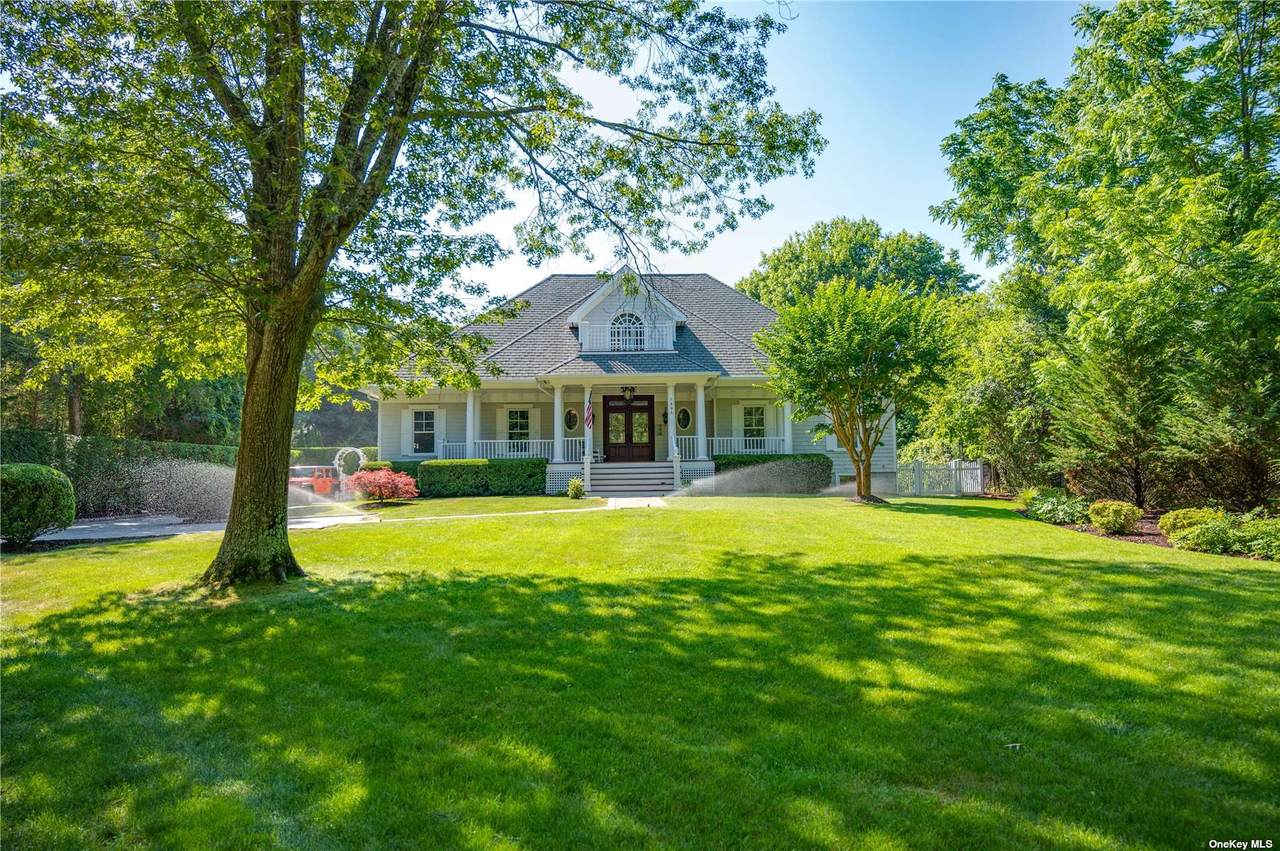 189 Country Road - Photo 1