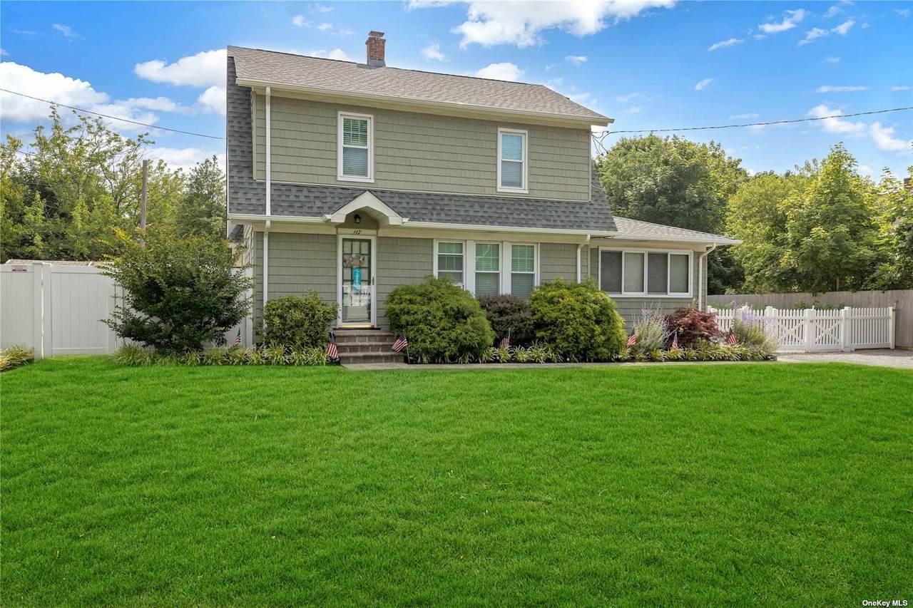 117 Ponquogue Avenue - Photo 1