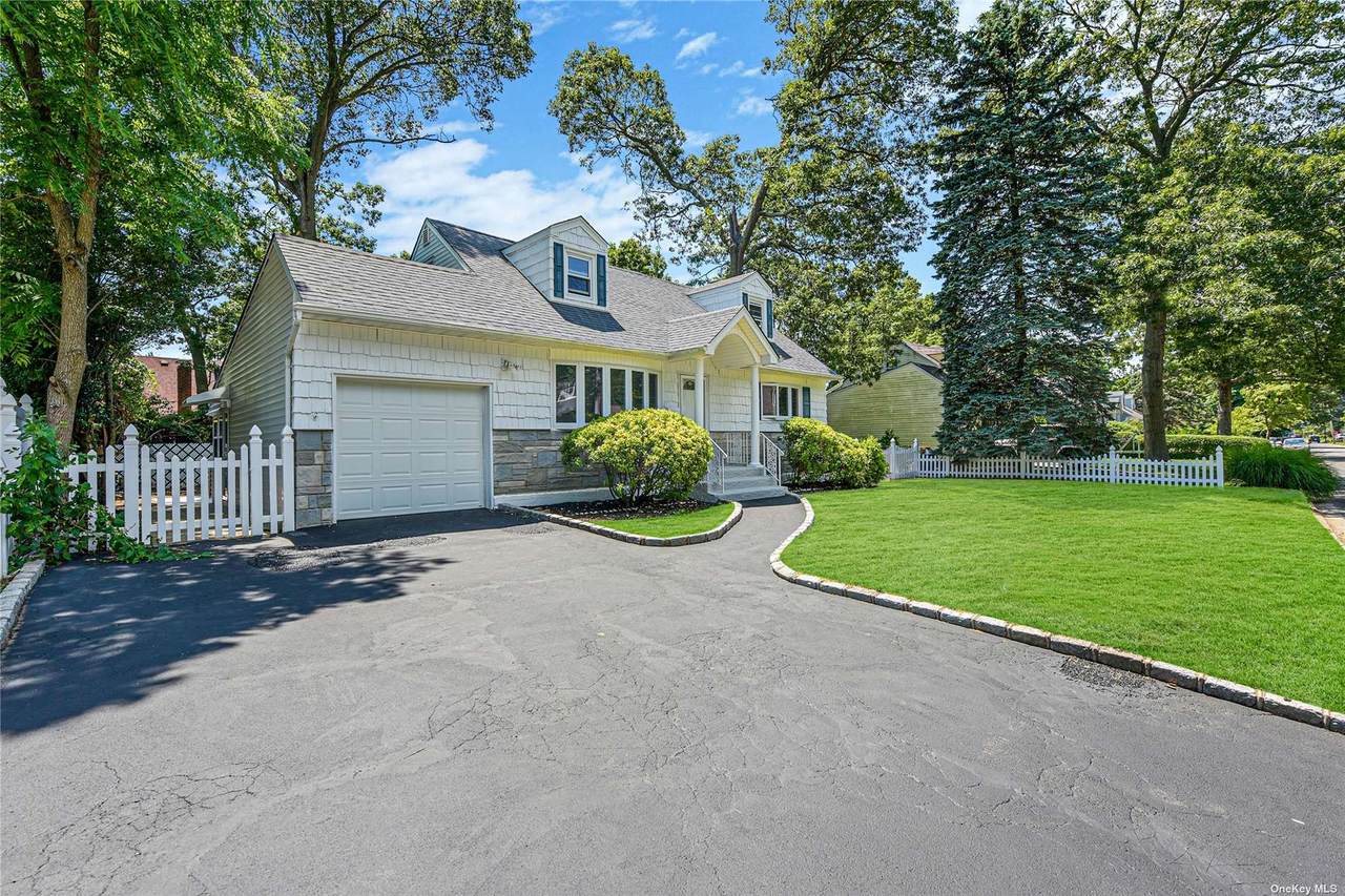 140 Irving Avenue - Photo 1
