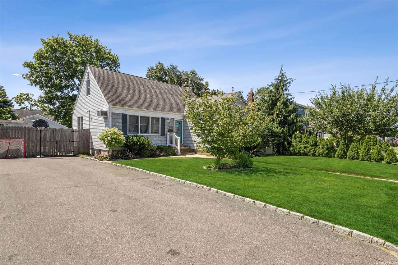 504 18th Street - Photo 1