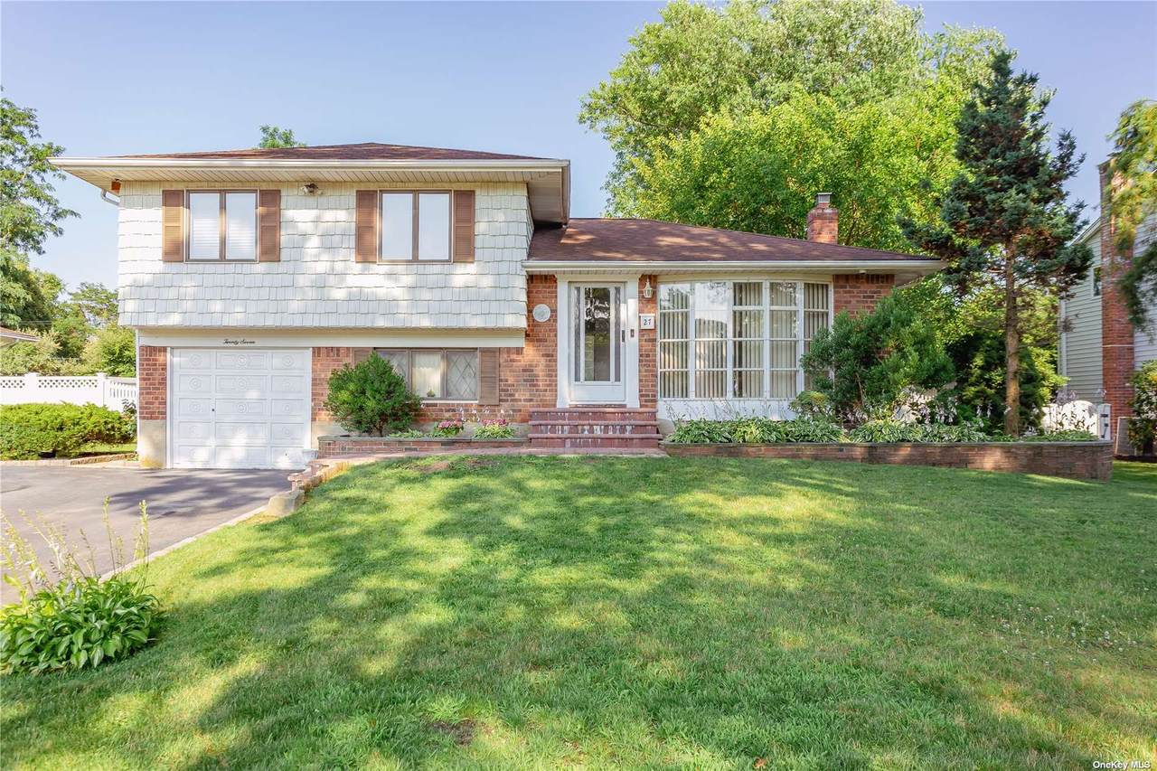 27 Pawnee Drive - Photo 1