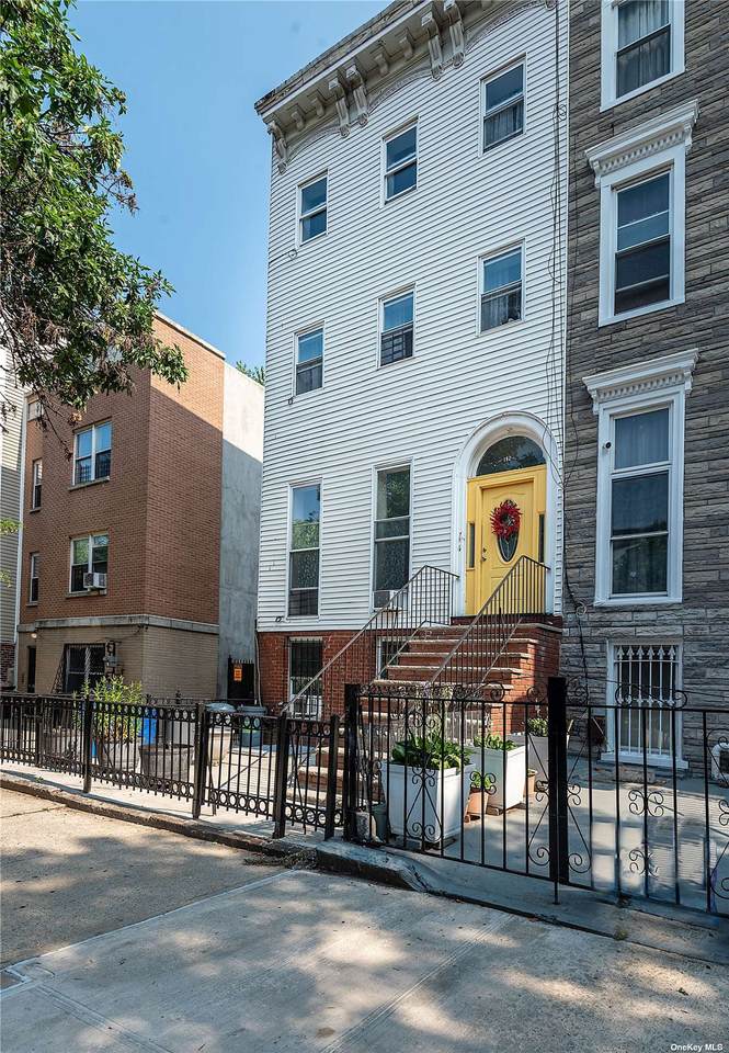 192 Madison Street - Photo 1