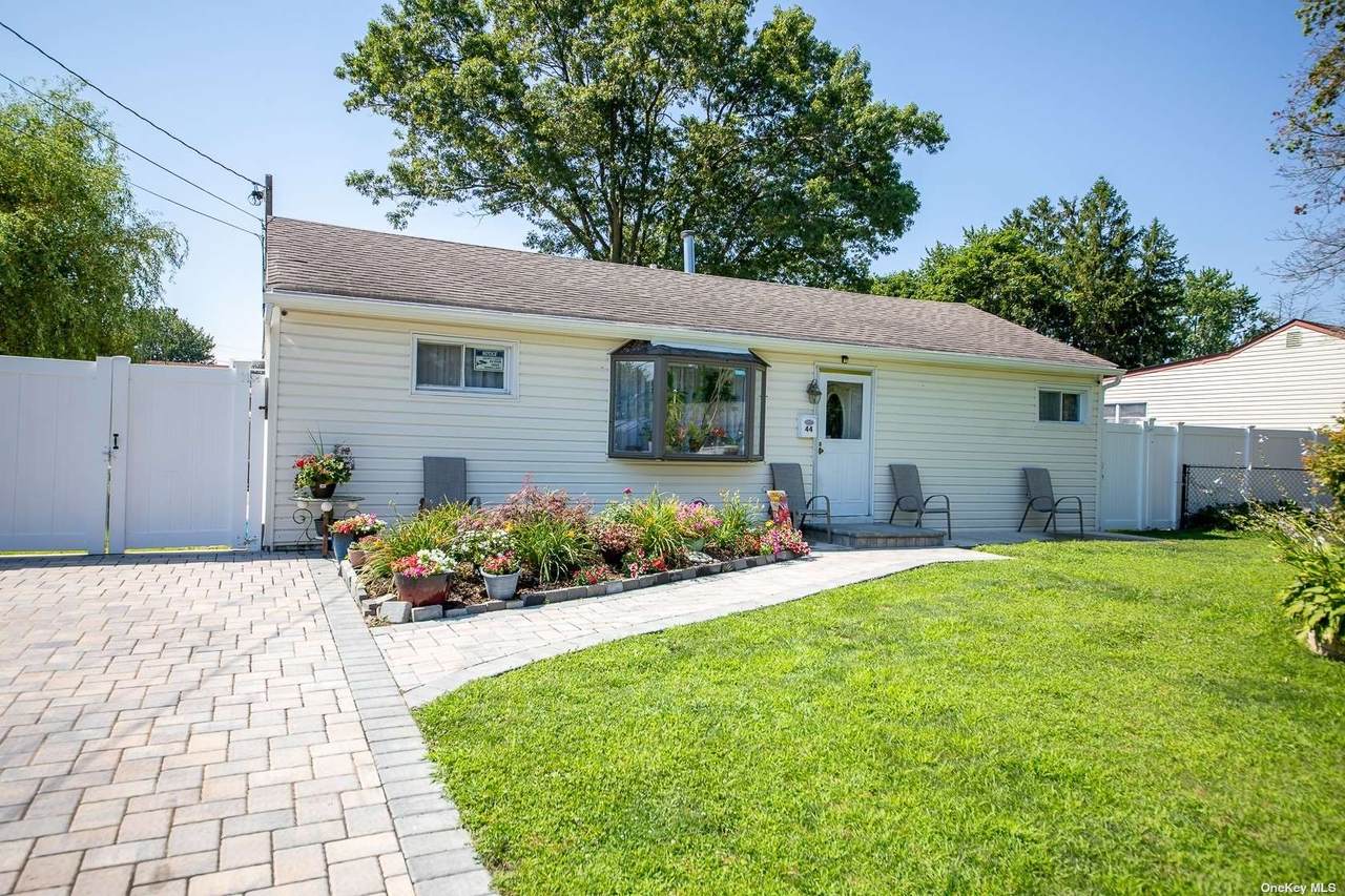 44 Tamarack Street - Photo 1