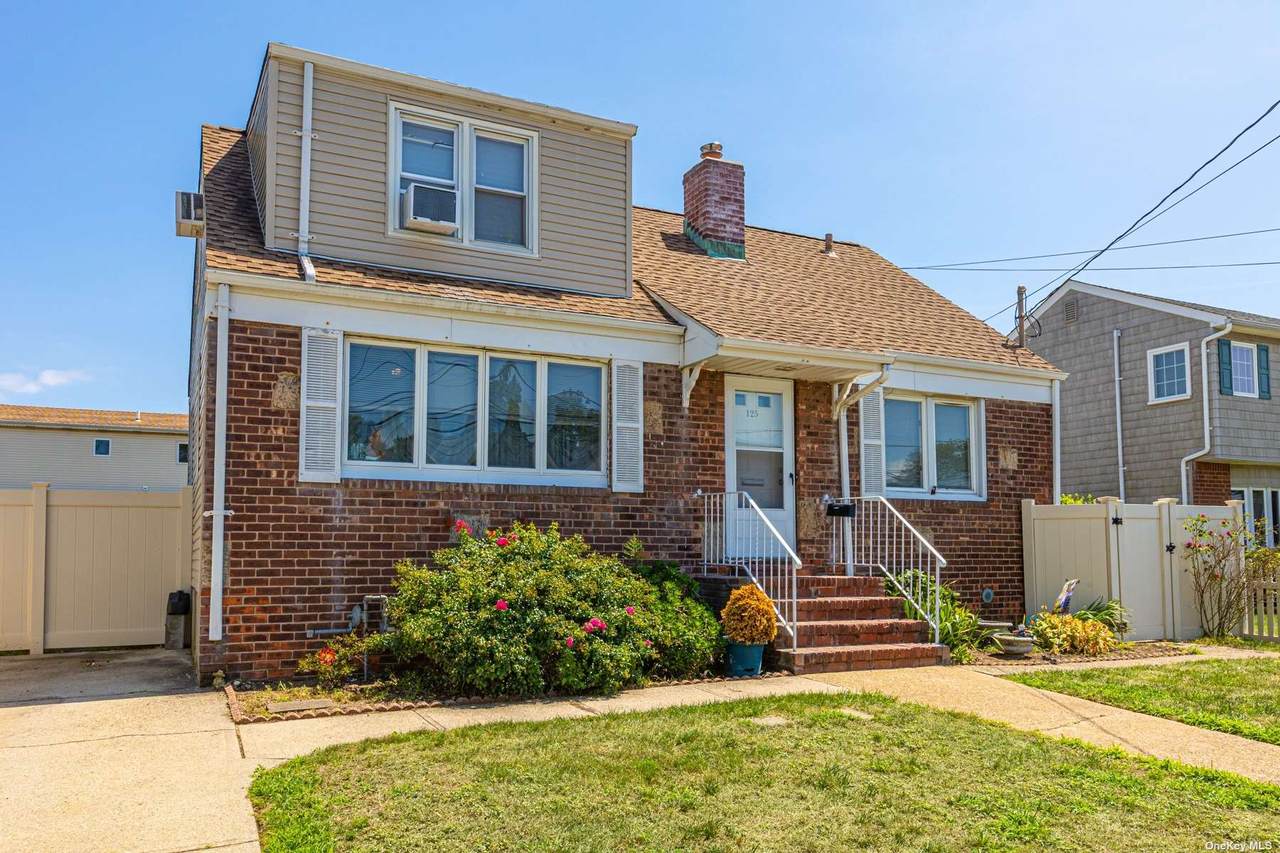 125 Branch Avenue - Photo 1