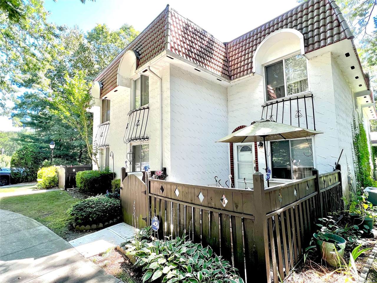 230 Birchwood Road - Photo 1