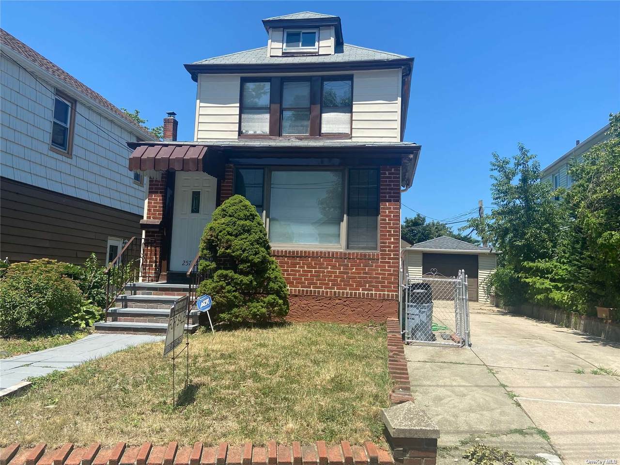 257-07 Williston Avenue - Photo 1