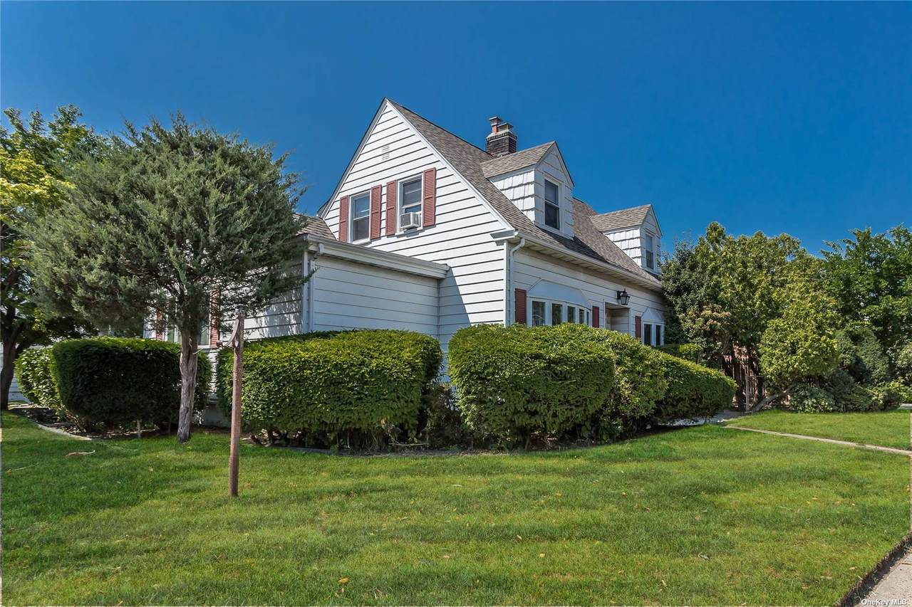 30 Emerson Place - Photo 1