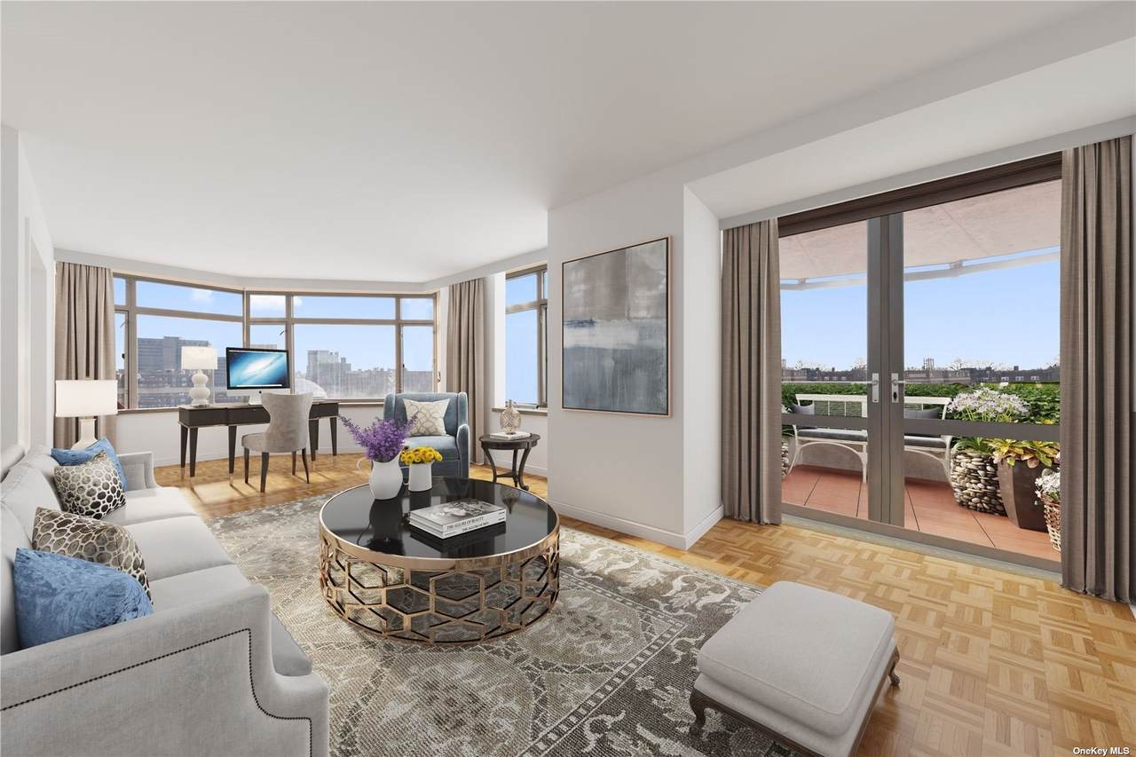 112-01 Queens Boulevard - Photo 1